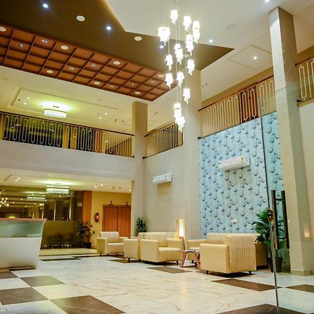 Hotel Maa Bhagwati Palace Khandwa Екстериор снимка